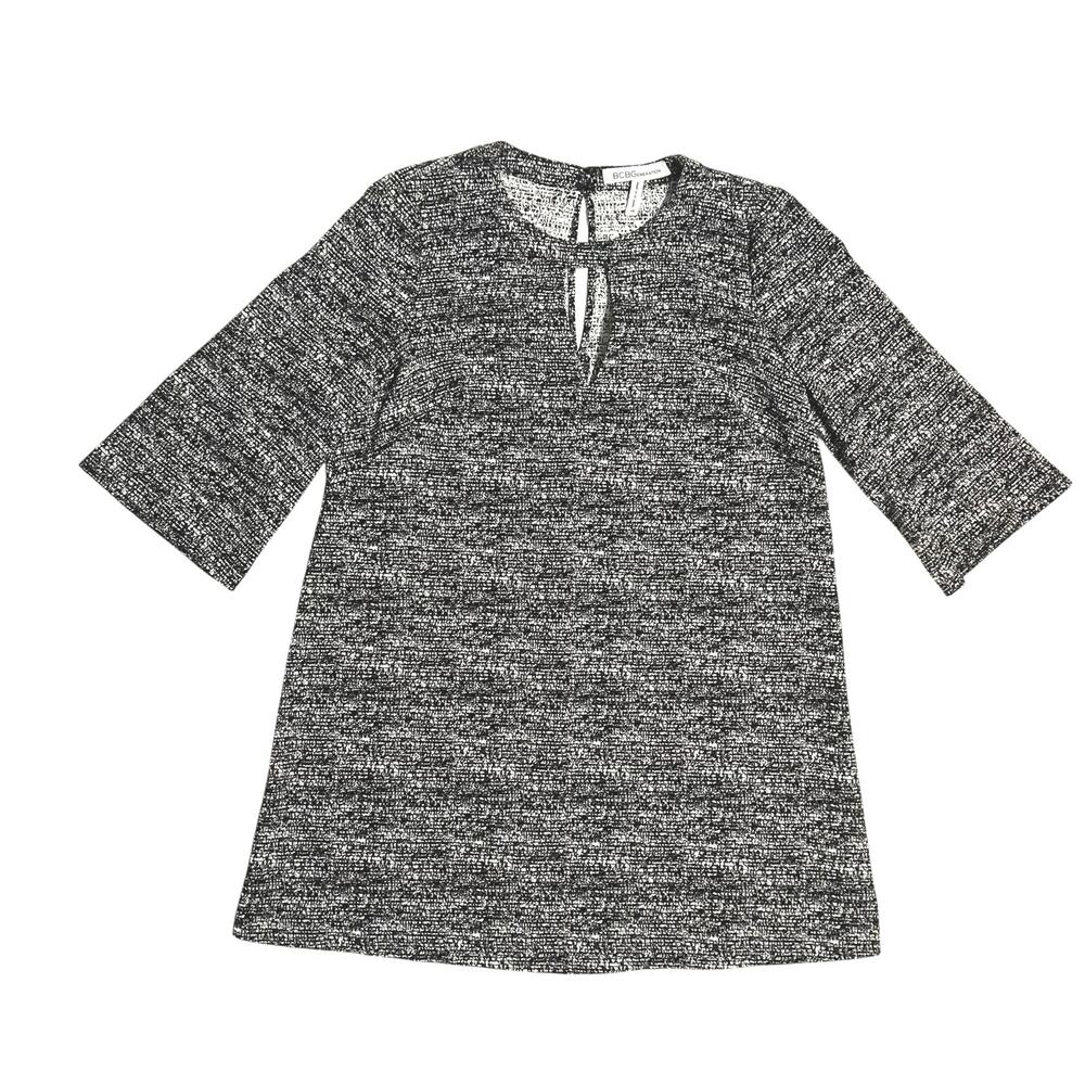 BCBGeneration Black White Dress Size XSmall XS 3/4 Sleeve V Cut Out Shift Dress